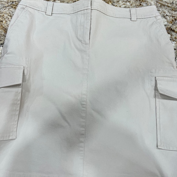 PRICE DROP!!  Talbots  Skirt with CARGO POCKETS Tan 12P - Gently LOVED - EUC - Picture 6 of 12